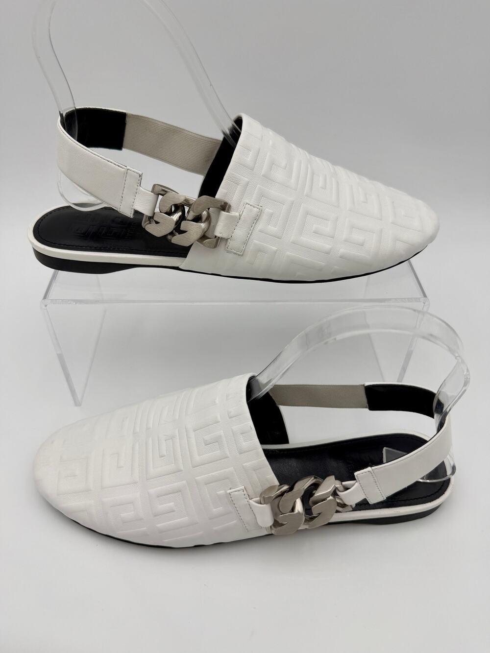 Givenchy Slingback Mules Flats White Leather Size 38.5 / 8 Logo Embossed Chain